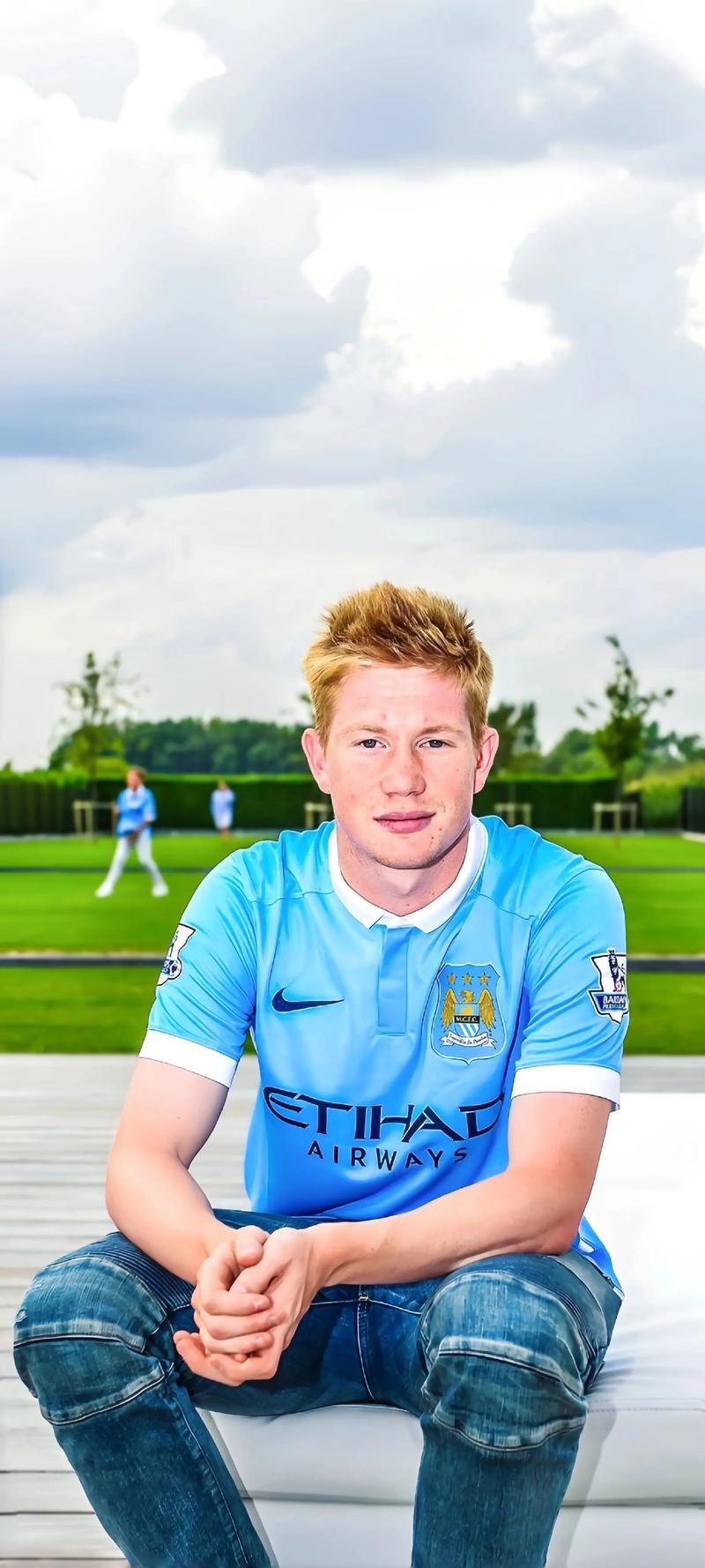 半场：热那亚1-1佛罗伦萨，厄斯蒂高破门，古德蒙德松点射