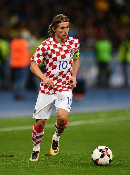 U21女排世锦赛：中国女排强势晋级，与美国队的巅峰对决锁定小组第一