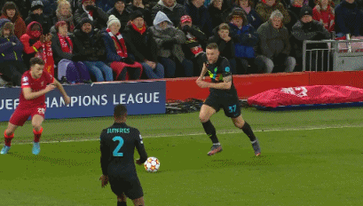 球队末节逆转成功，战术调整显著