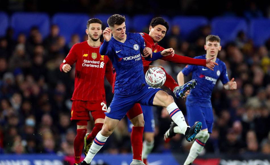 媒体人：李贤重几乎以一己之力摧毁中国男篮的外线防守